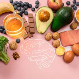 Bananes, myrtilles, chocolat, avocat, saumon, œufs, brocolis, noix, lentilles. Quelle est la meilleure vitamine pour le cerveau ? Ces aliments sont excellents pour la santé cérébrale.