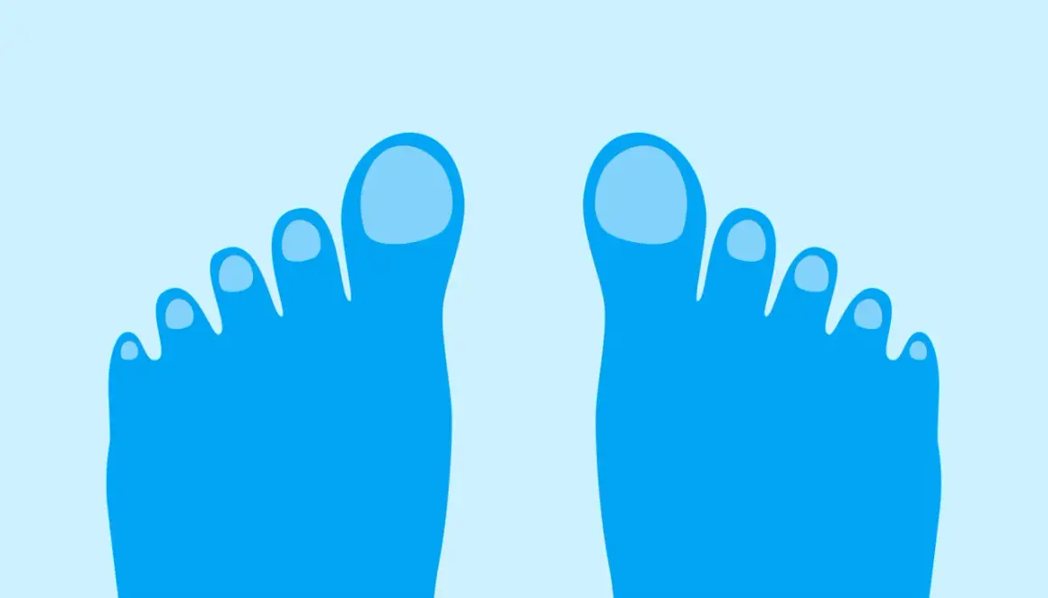 Pieds bleus et froids, un signe possible de problèmes de thyroïde.