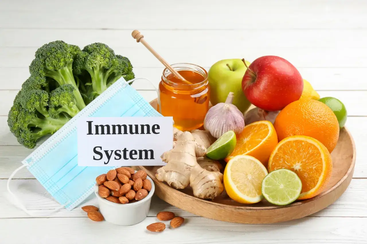 Brocolis, agrumes, ail, gingembre, miel et amandes : des aliments pour renforcer le système immunitaire.